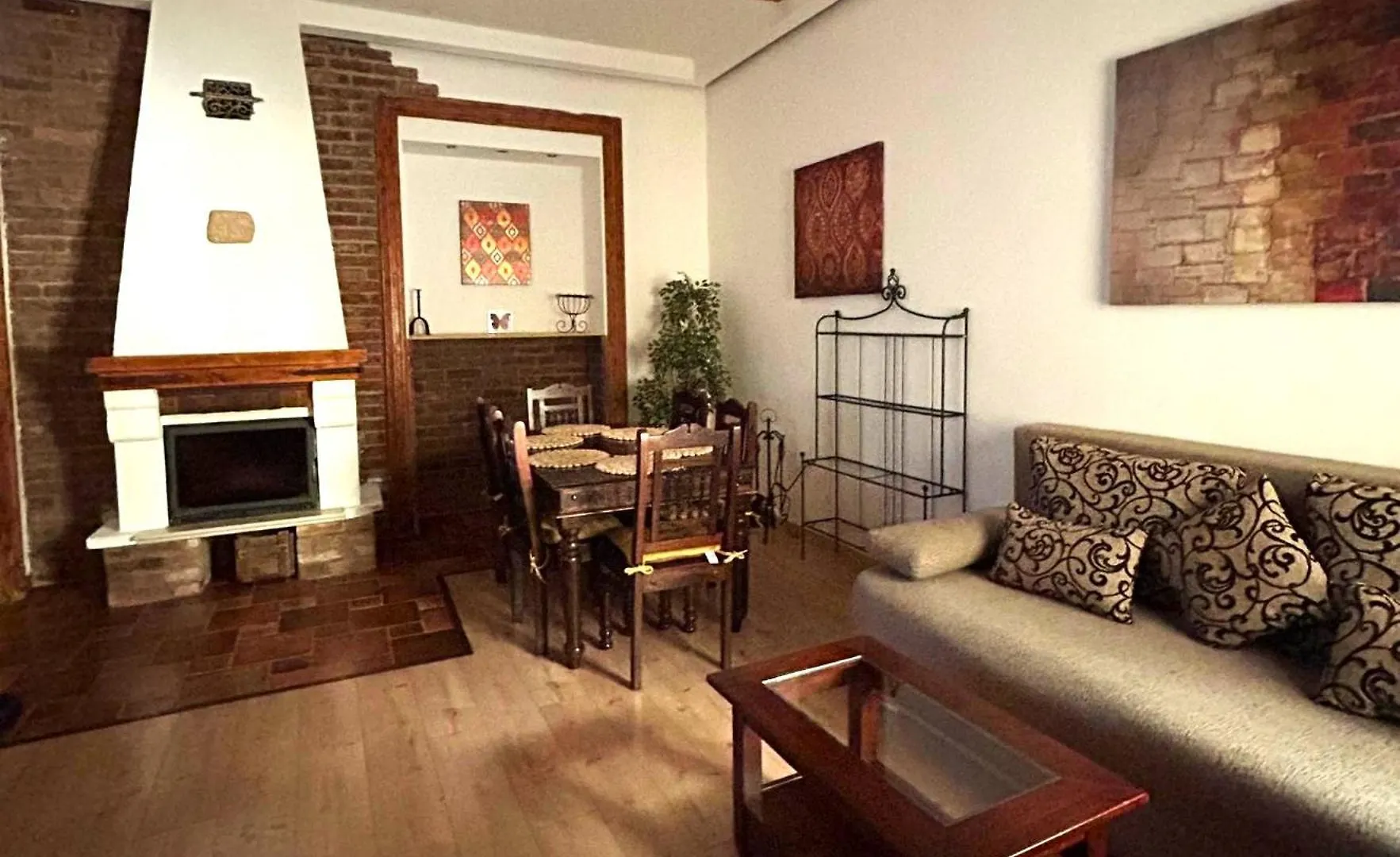 Rustic Apartman In The Jewish Quarter Budapest