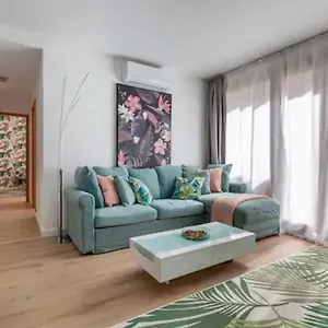 Apartment Kazinczy Vibe I 2Br & Freeparking, Budapest